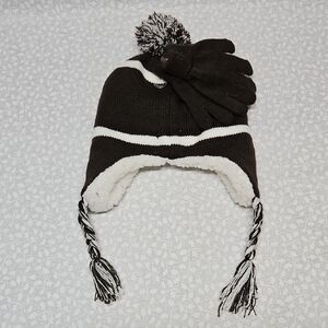 New Capelli Kids 2 Pc Football Winter Beanie Tassel Hat & Gloves